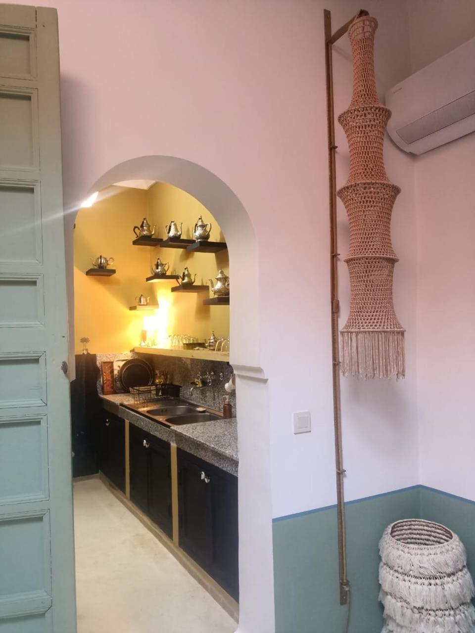 Dar Dabakech, Proche Jemma El Fna, Souk, Centre Medina, Riad, Logement Entier De 2 A 6 Personnes Marrakesh Exterior foto