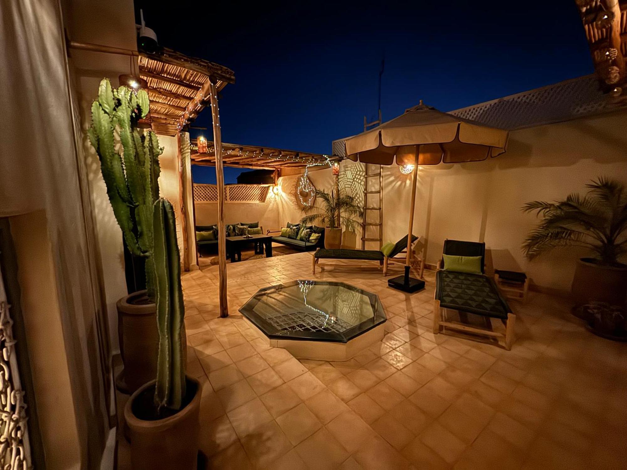 Dar Dabakech, Proche Jemma El Fna, Souk, Centre Medina, Riad, Logement Entier De 2 A 6 Personnes Marrakesh Exterior foto